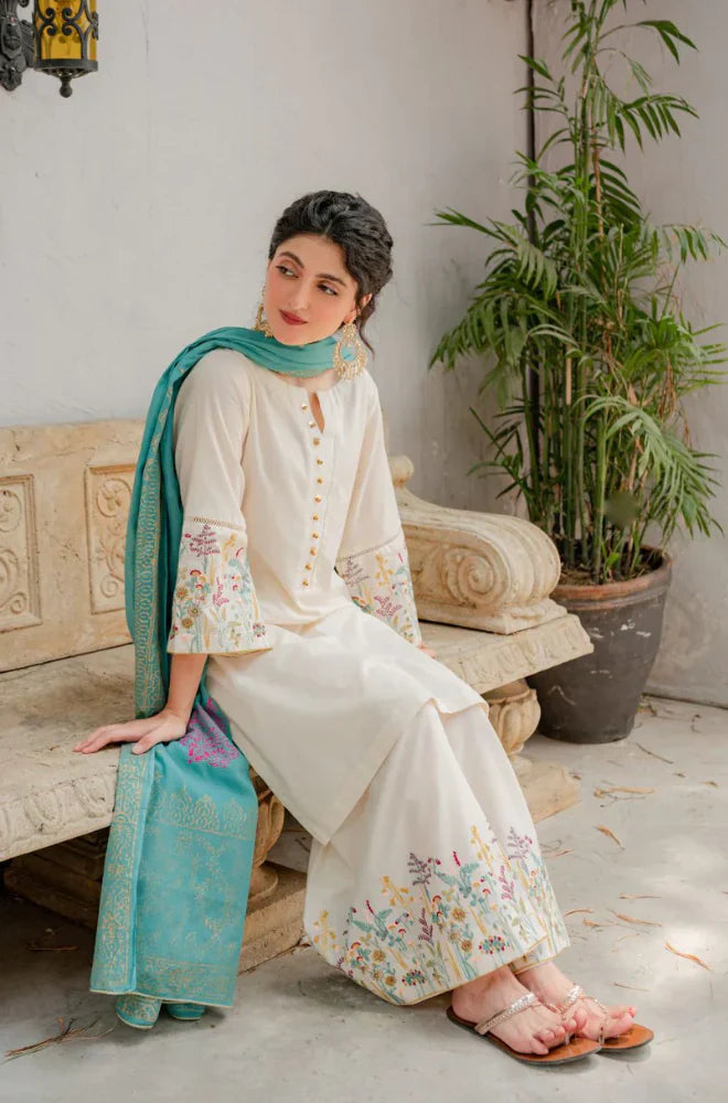 Embroidered Lawn EE-04